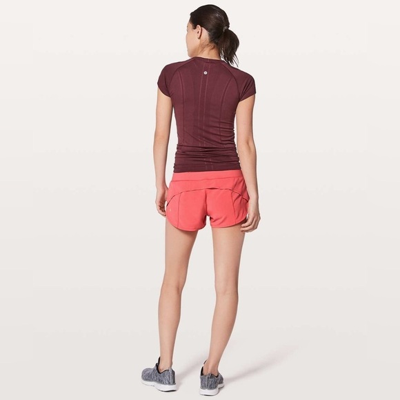 Lululemon Speed Up Short 2.5" Vermillion Pink - Picture 2 of 11